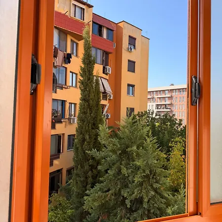 Apartment Elegant In